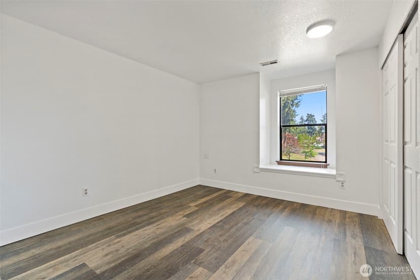Property photo for 13520 16th Avenue Ct S, Tacoma photo 23