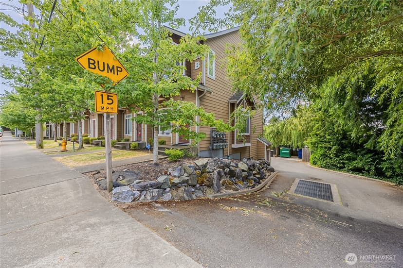 Property photo for 13005 64th Avenue S #B117, Seattle photo 3