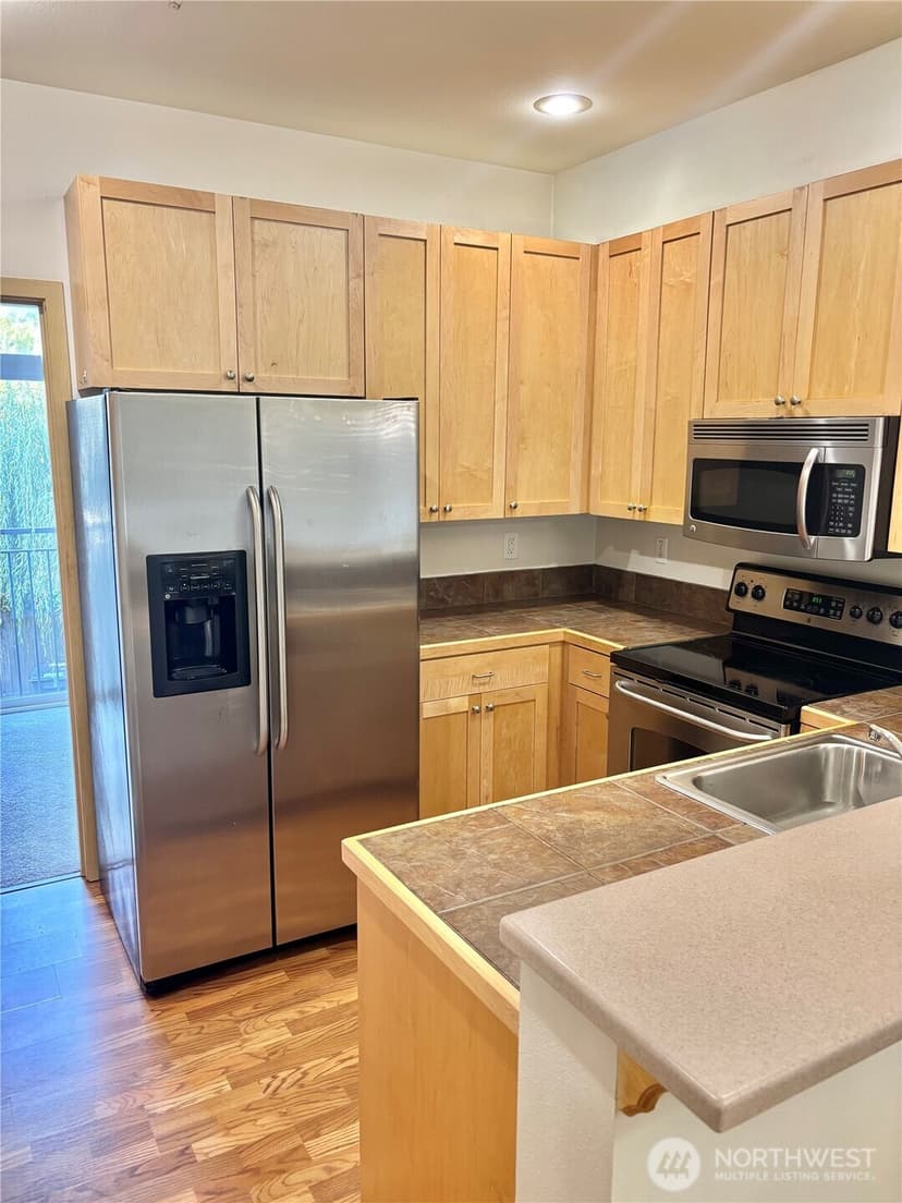Property photo for 13005 64th Avenue S #B117, Seattle photo 11