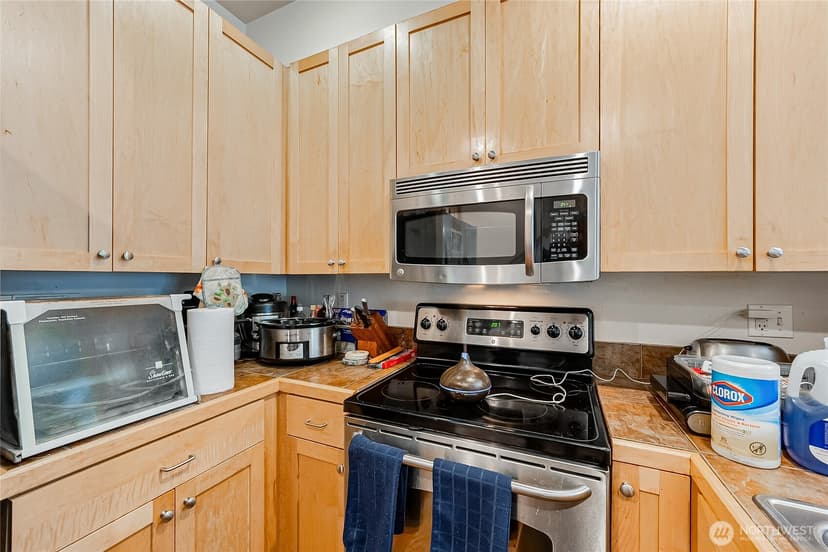 Property photo for 13005 64th Avenue S #B117, Seattle photo 15