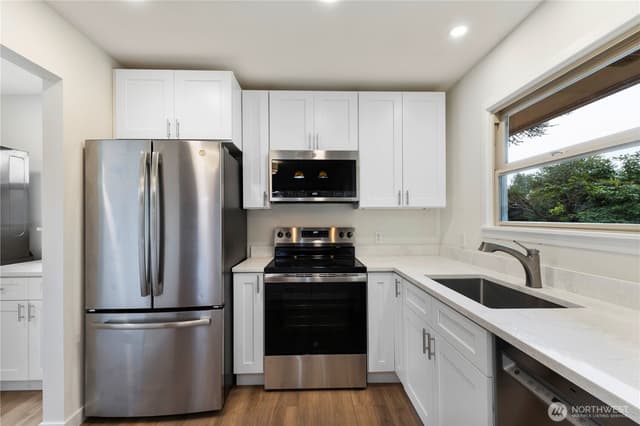 Property photo for 1019 N Oakes Street, Tacoma photo 5