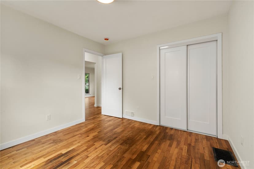 Property photo for 1019 N Oakes Street, Tacoma photo 11