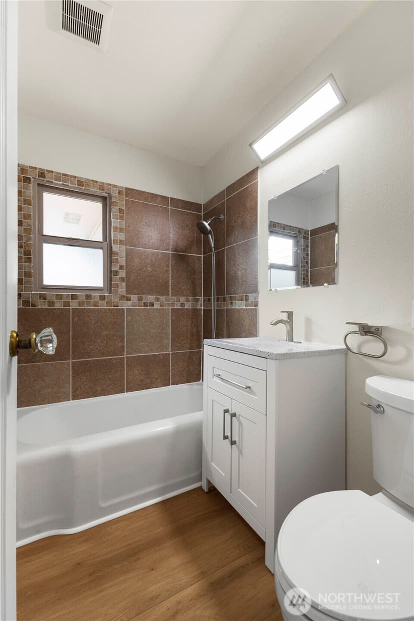 Property photo for 1019 N Oakes Street, Tacoma photo 10