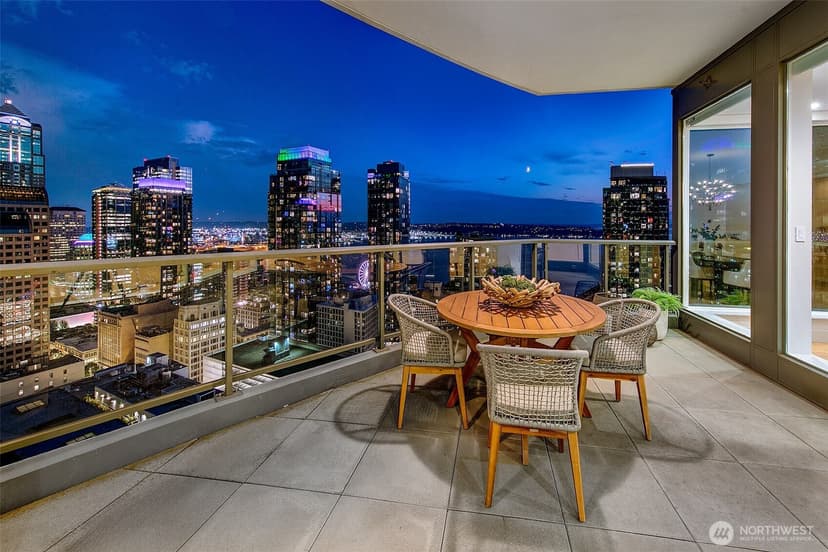 Property photo for 1920 4th Avenue #3002, Seattle photo 4