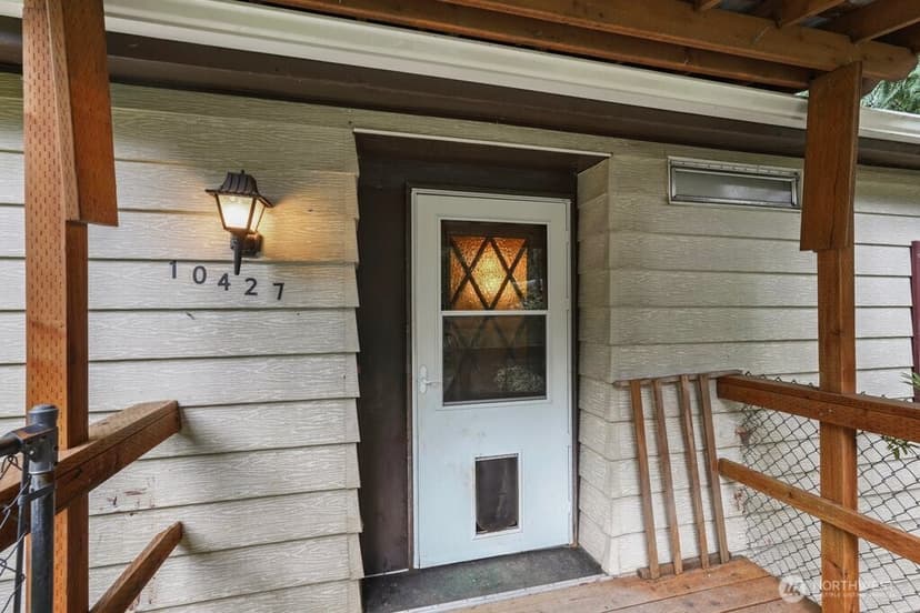 Property photo for 10427 229th Street SE, Woodinville photo 4