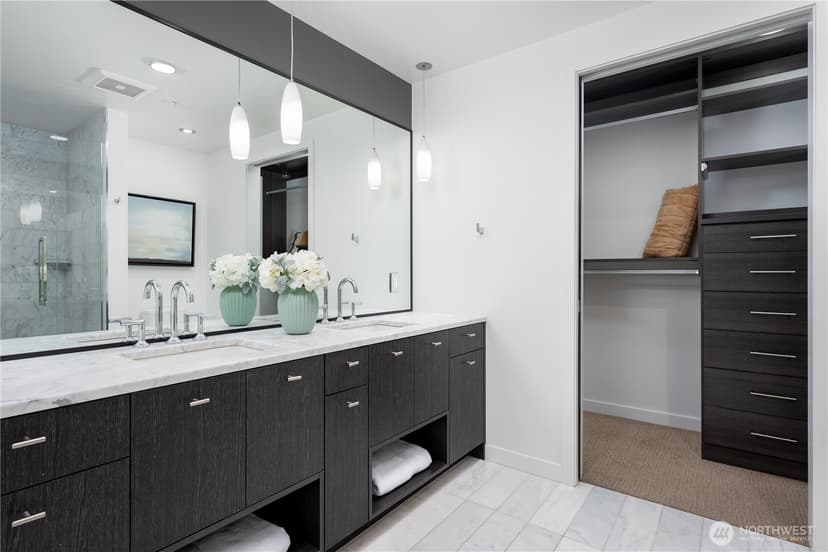 Property photo for 1321 Seneca Street #703, Seattle photo 19