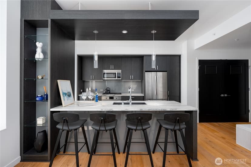 Property photo for 1321 Seneca Street #703, Seattle photo 9