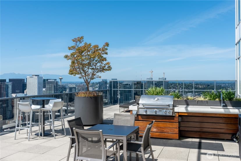 Property photo for 1321 Seneca Street #703, Seattle photo 23