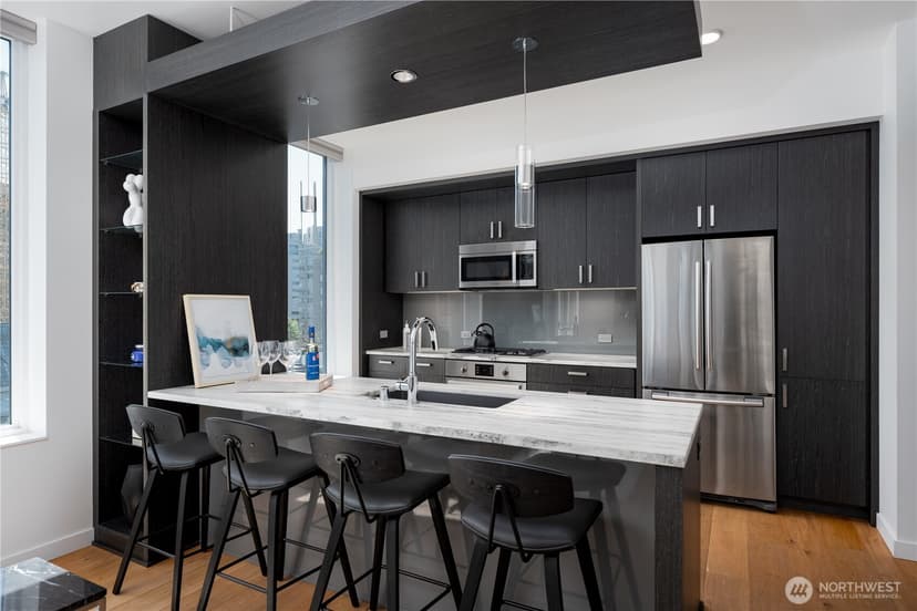 Property photo for 1321 Seneca Street #703, Seattle photo 10