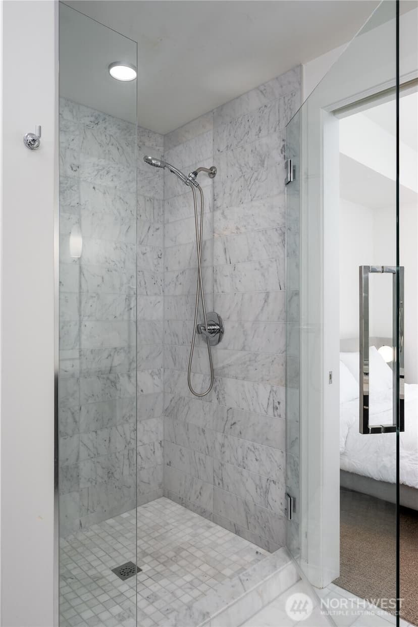 Property photo for 1321 Seneca Street #703, Seattle photo 20