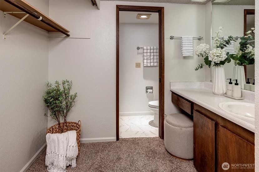 Property photo for 4641 West Lake Sammamish Parkway SE #F105, Issaquah photo 21