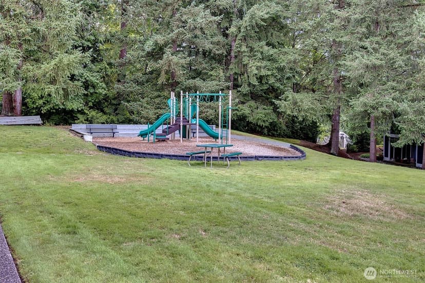 Property photo for 4641 West Lake Sammamish Parkway SE #F105, Issaquah photo 29