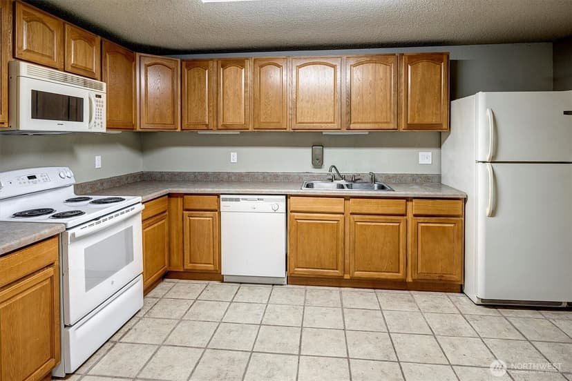 Property photo for 4641 West Lake Sammamish Parkway SE #F105, Issaquah photo 32