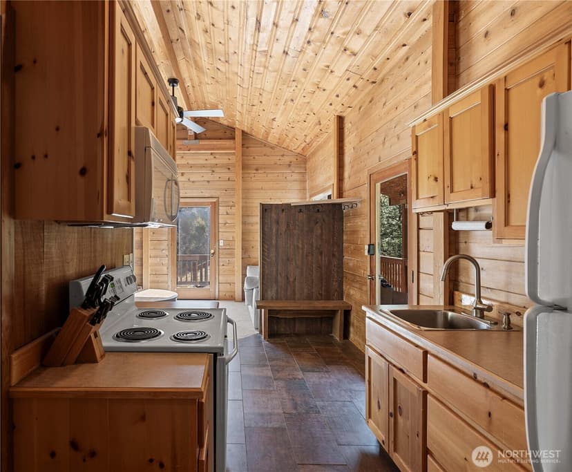 Property photo for 9460 Eagle Creek Road, Leavenworth photo 10