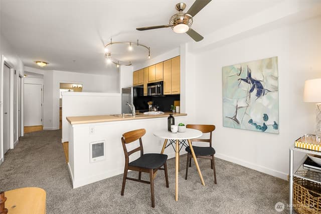 Property photo for 1410 E Pine Street #W326, Seattle photo 5