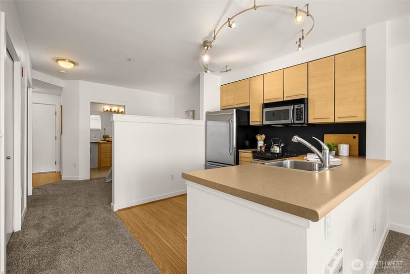 Property photo for 1410 E Pine Street #W326, Seattle photo 9