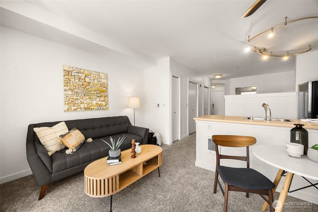 Property photo for 1410 E Pine Street #W326, Seattle photo 3
