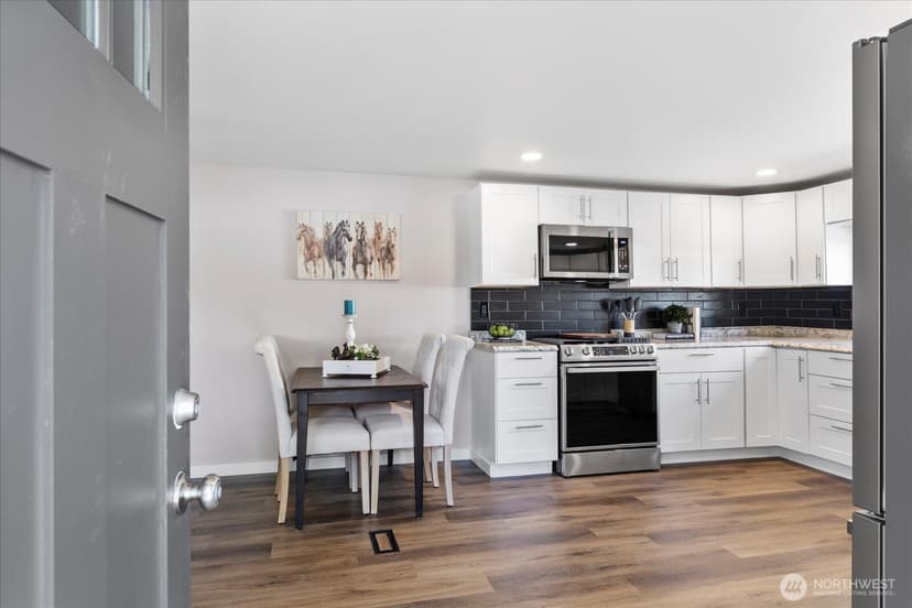 Property photo for 14322 Admiralty Way #1, Lynnwood photo 6