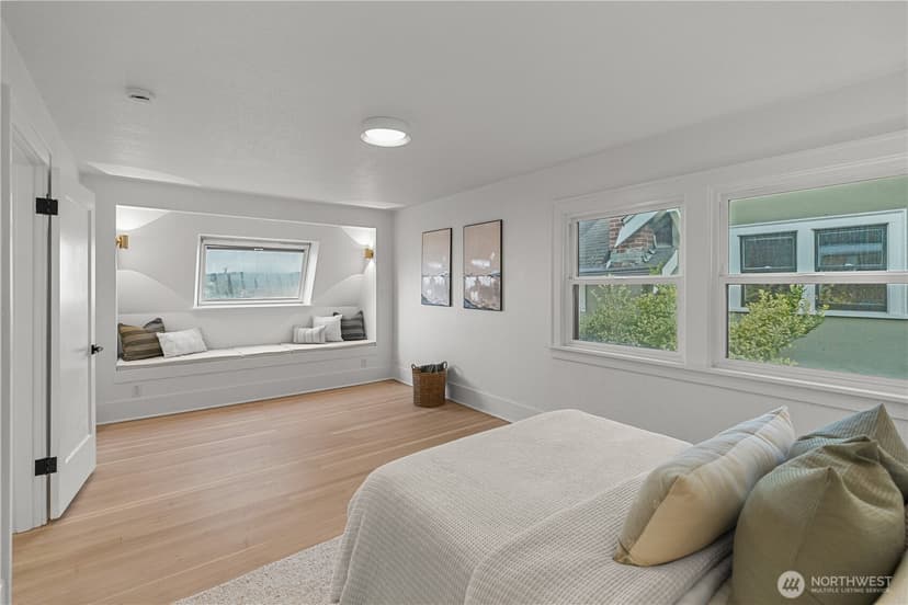 Property photo for 916 N Stadium Way, Tacoma photo 21