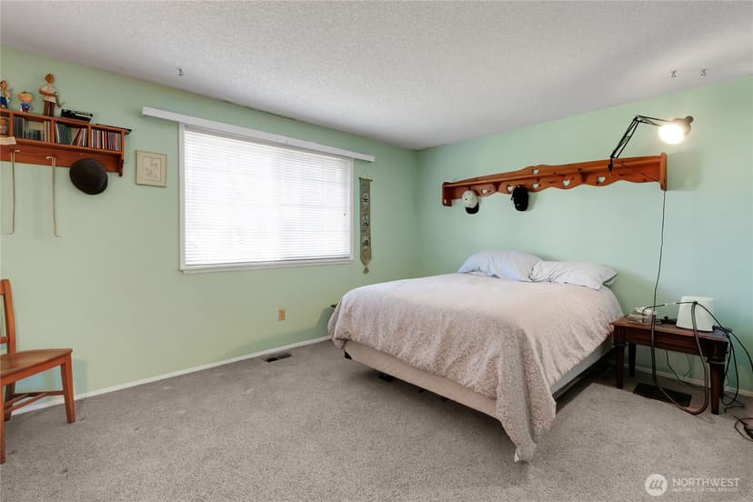 Property photo for 7725 91st Avenue SW, Lakewood photo 20