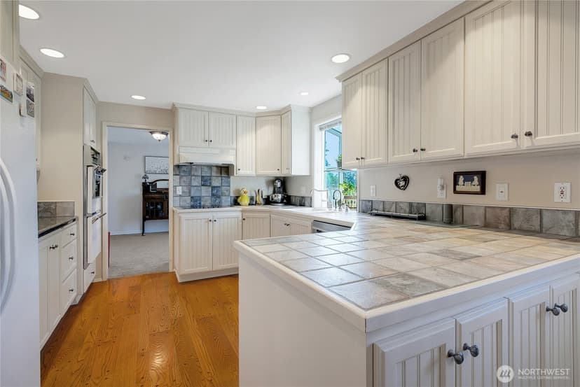 Property photo for 7725 91st Avenue SW, Lakewood photo 13