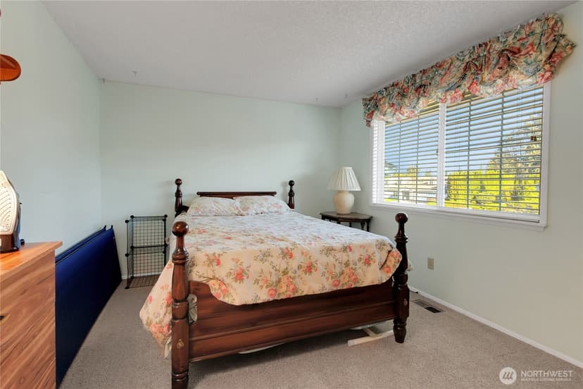 Property photo for 7725 91st Avenue SW, Lakewood photo 21