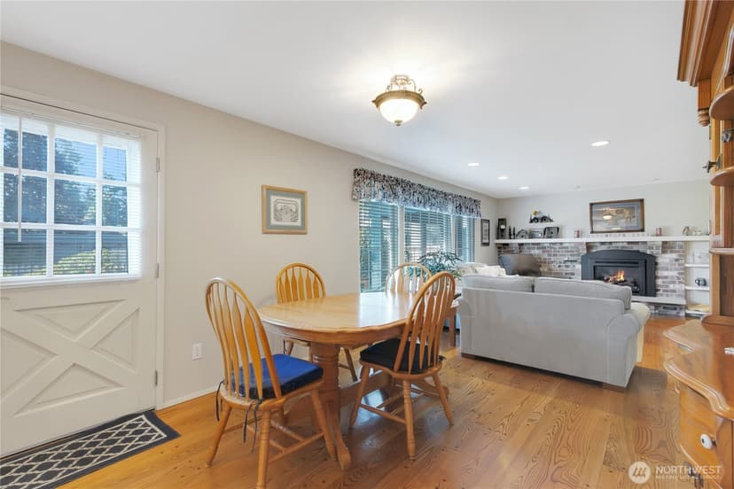 Property photo for 7725 91st Avenue SW, Lakewood photo 14