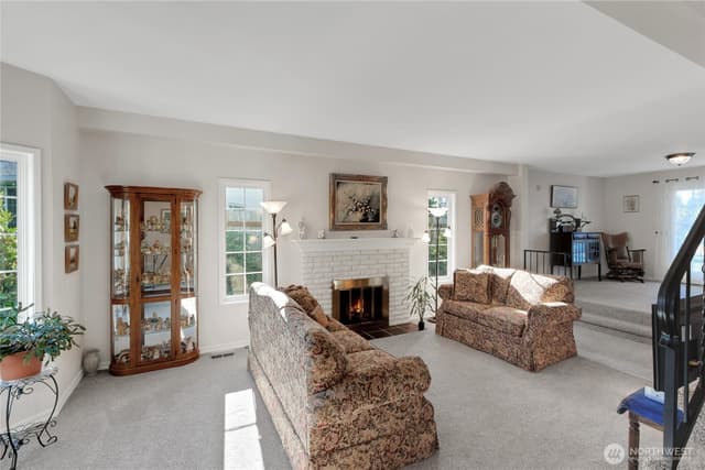 Property photo for 7725 91st Avenue SW, Lakewood photo 4