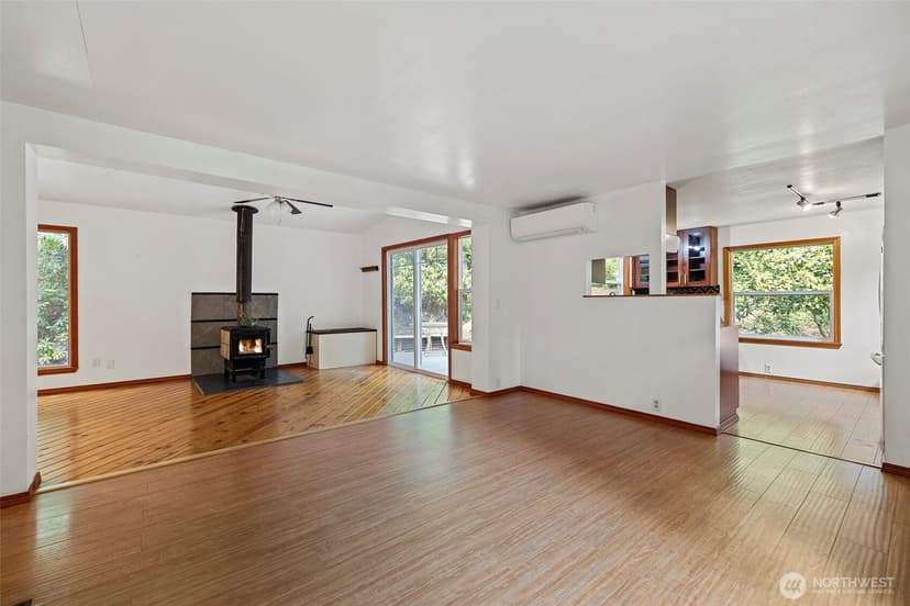 Property photo for 7589 Bailey Road, Clinton photo 8