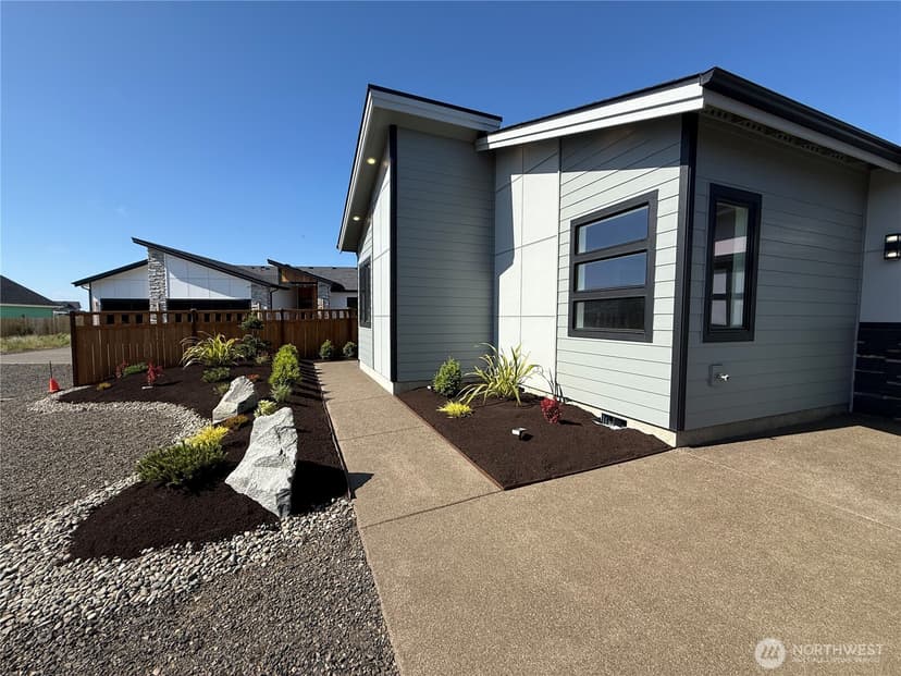 Property photo for 996 Alida Court SE, Ocean Shores photo 5