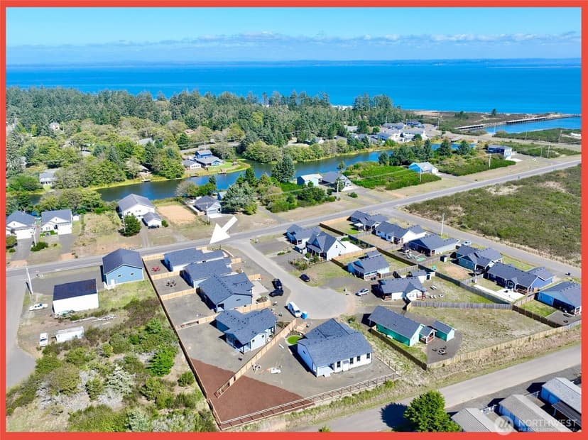 Property photo for 990 Alida Court SE, Ocean Shores photo 12