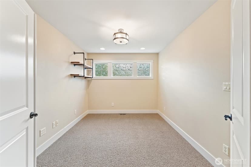 Property photo for 2012 24th Ave Ct Sw, Puyallup photo 17
