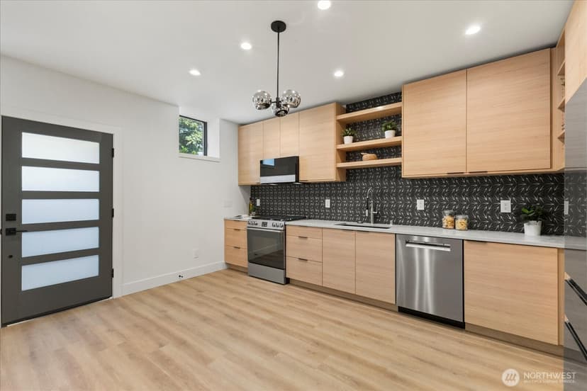 Property photo for 128 24th Avenue, Seattle photo 27