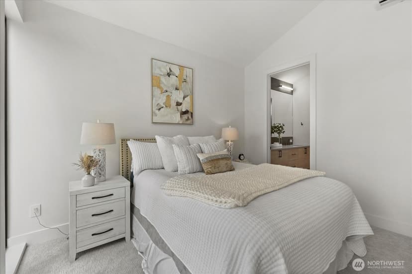 Property photo for 128 24th Avenue, Seattle photo 15