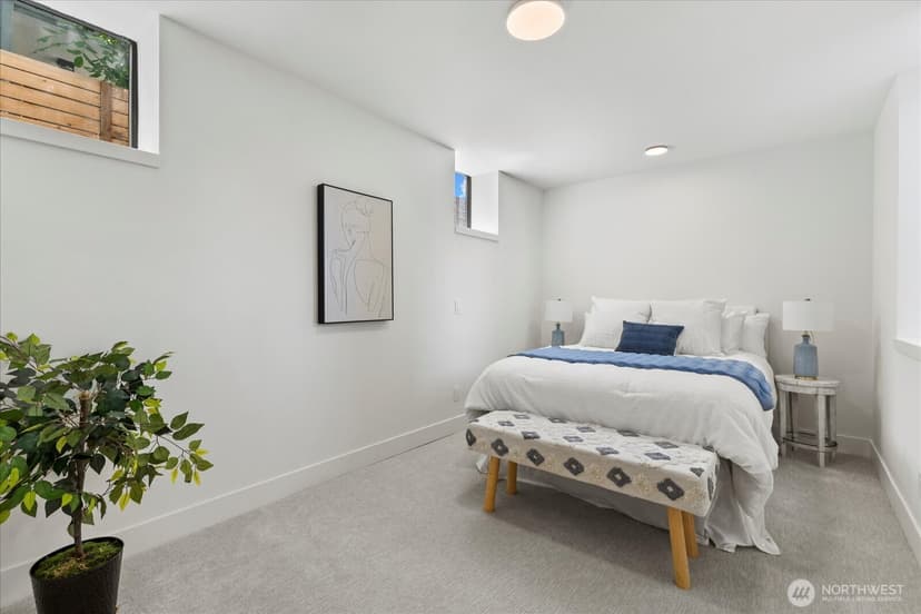 Property photo for 128 24th Avenue, Seattle photo 30