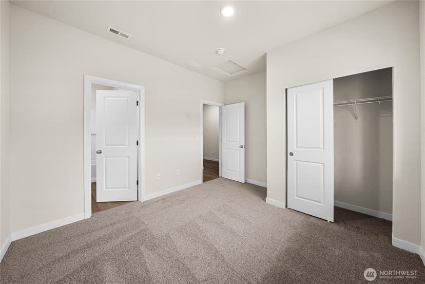 Property photo for 6001 Thornhill Avenue SW, Port Orchard photo 18
