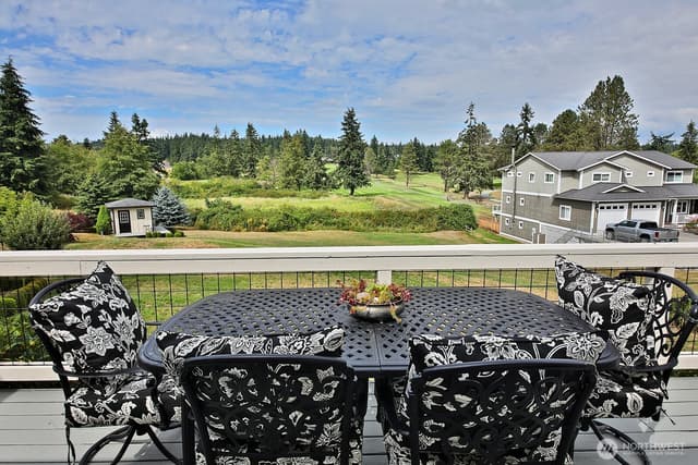 Property photo for 2445 Discovery Place, Langley photo 3