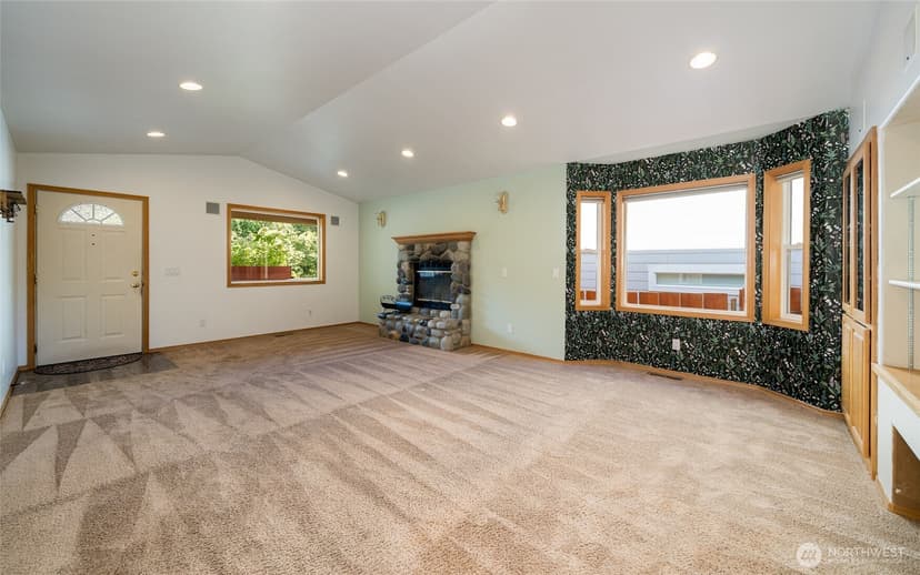 Property photo for 116 E Raymond Avenue, Chelan photo 5