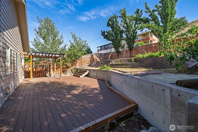 Property photo for 116 E Raymond Avenue, Chelan photo 27