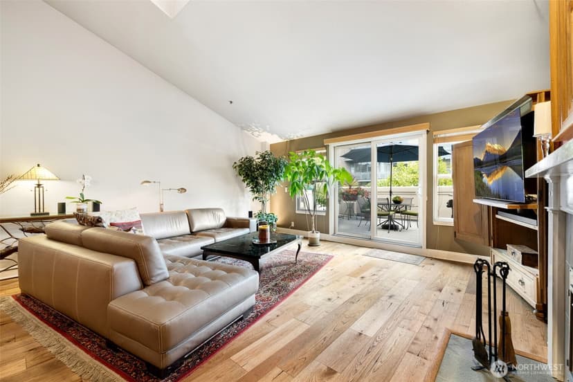 Property photo for 526 1st Avenue S #511, Seattle photo 8