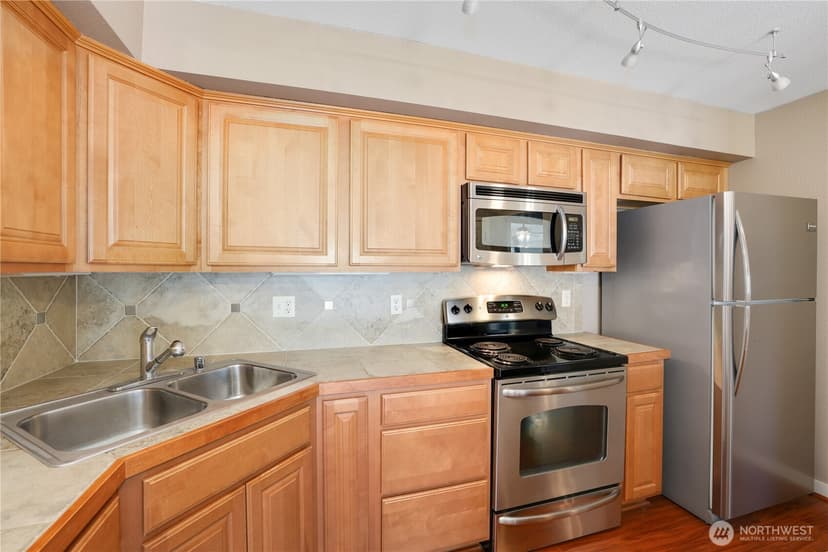 Property photo for 13421 97th Avenue E #207, Puyallup photo 17