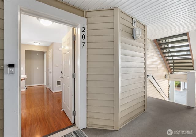 Property photo for 13421 97th Avenue E #207, Puyallup photo 3
