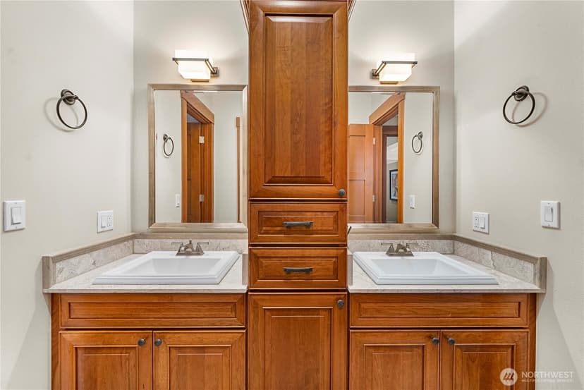 Property photo for 10213 Green Lane SW, Lakewood photo 21
