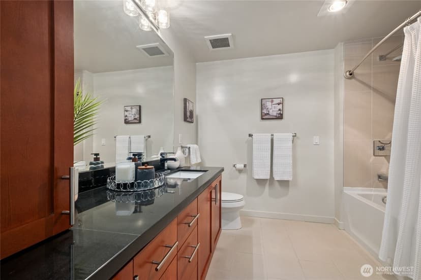 Property photo for 15100 6th Avenue SW #325, Burien photo 10