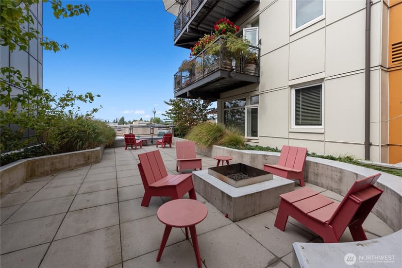 Property photo for 15100 6th Avenue SW #325, Burien photo 17