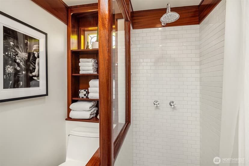Property photo for 2401 N Northlake Way #F-5, Seattle photo 23