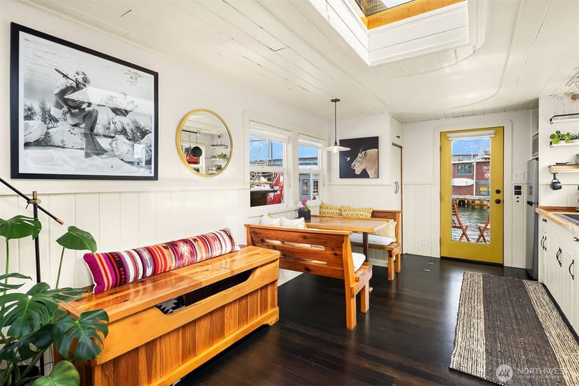 Property photo for 2401 N Northlake Way #F-5, Seattle photo 8