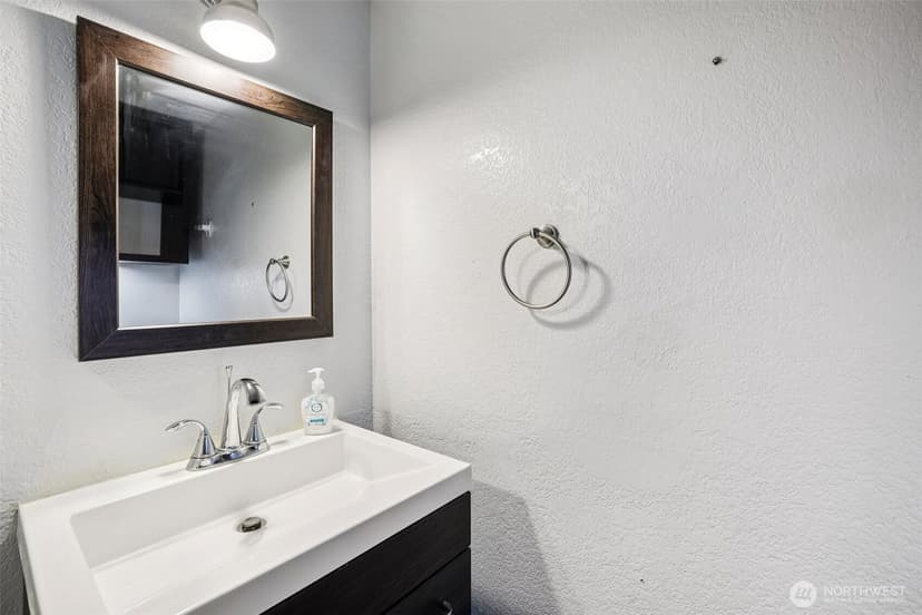 Property photo for 280 NW Newport Way #B14, Issaquah photo 26