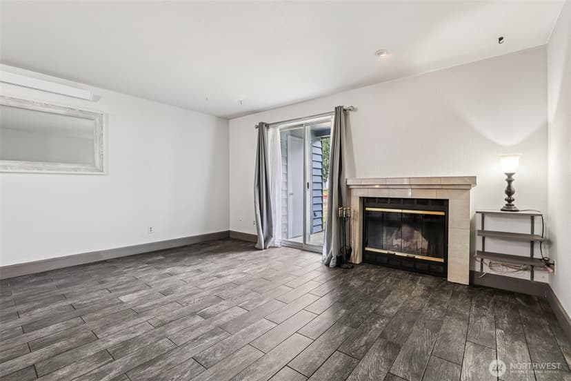 Property photo for 280 NW Newport Way #B14, Issaquah photo 8