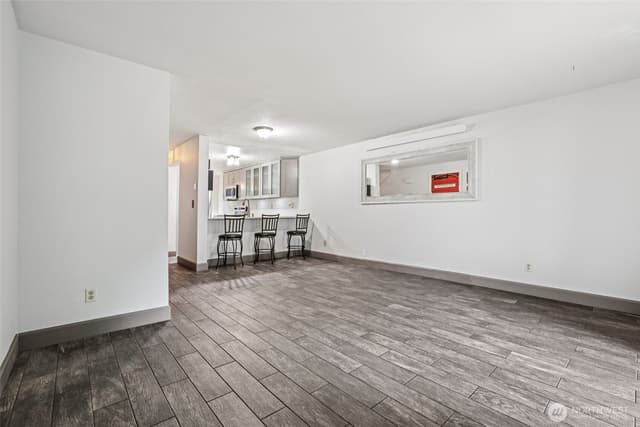 Property photo for 280 NW Newport Way #B14, Issaquah photo 3